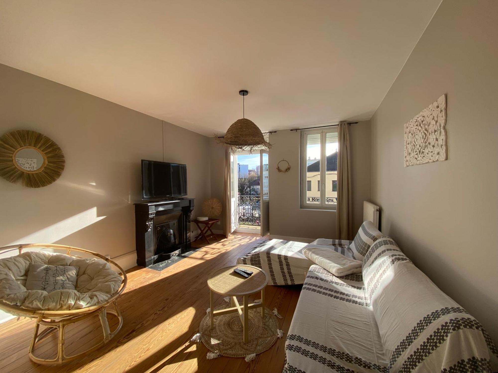 Appartement Le bon coin à Le Creusot Extérieur photo